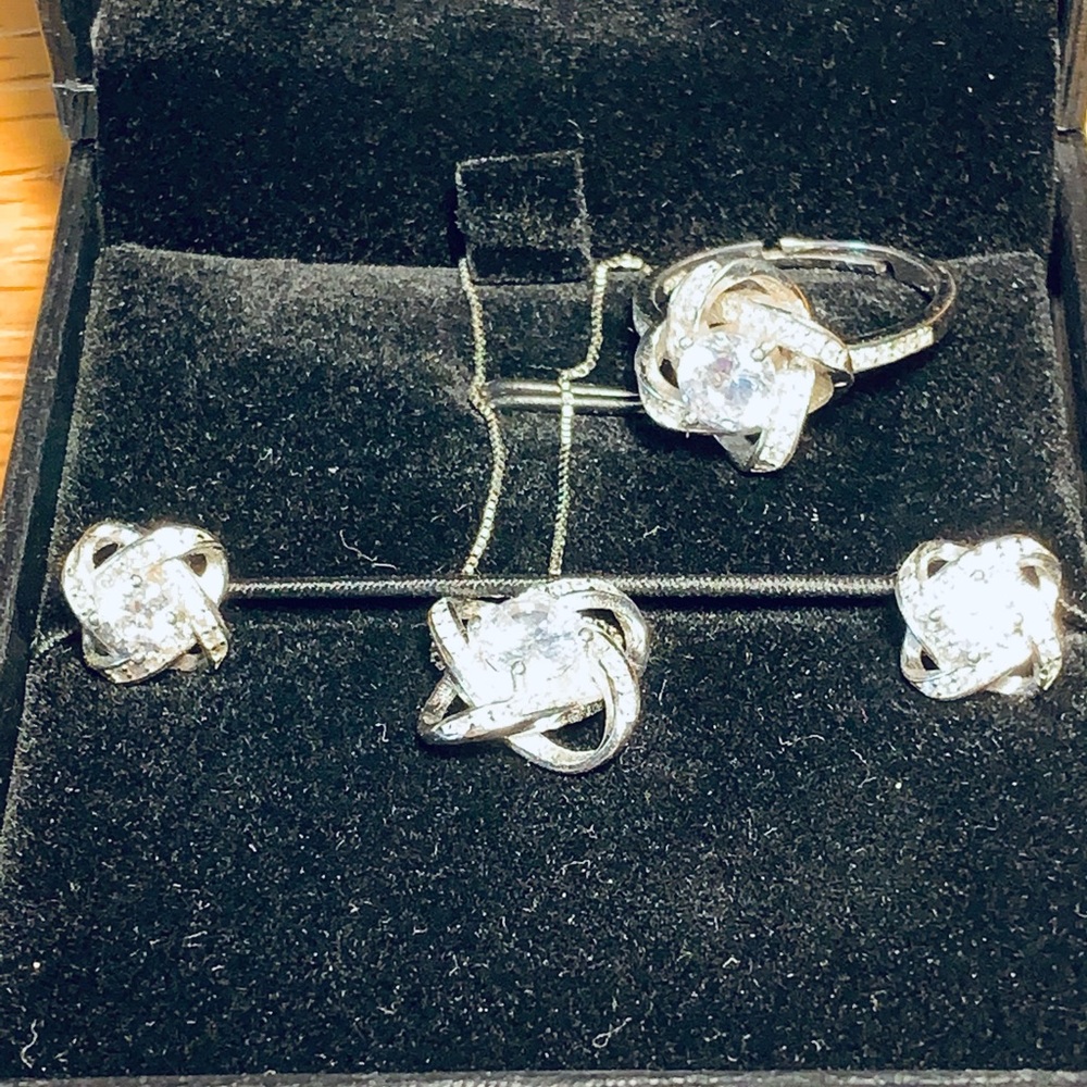 Ring Earrings Necklace